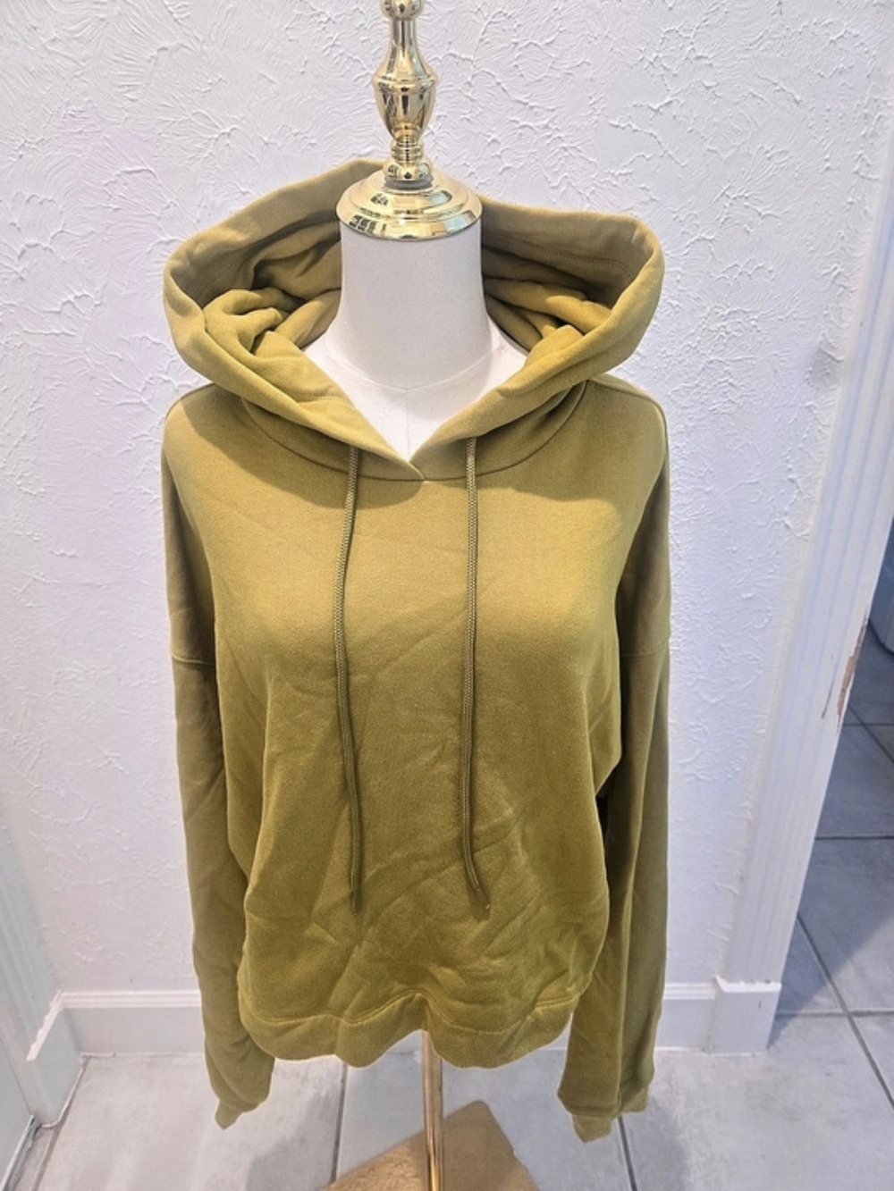 Alo Yoga Cropped Fleece Hoodie Size L Chartreuse Yellow Green
